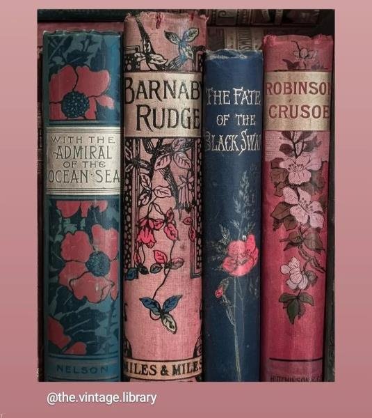 عکس کتابخانه برای پروفایل