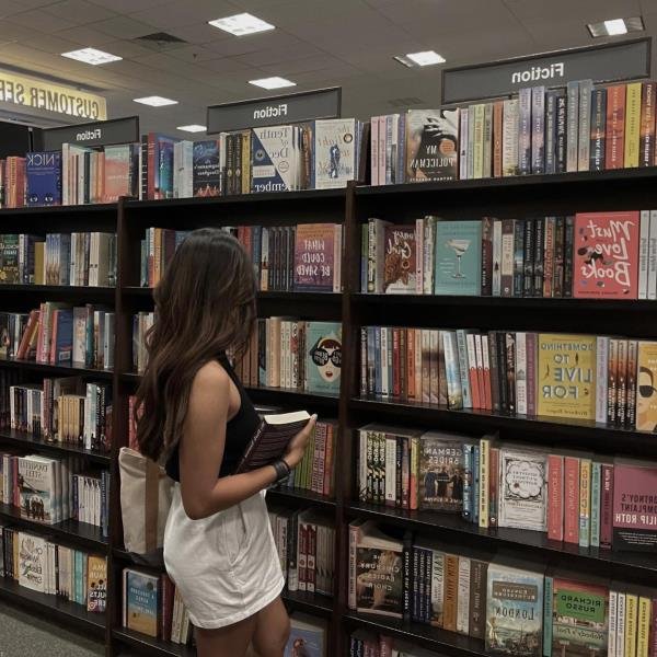  عکس کتابخانه برای پروفایل