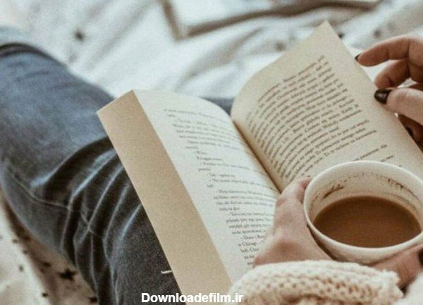  عکس دختر در حال کتاب خواندن کارتونی