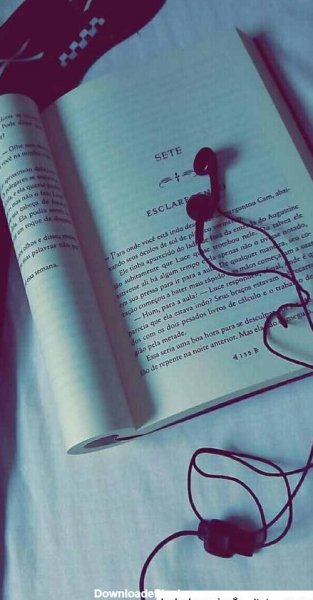  عکس دختر در حال کتاب خواندن کارتونی