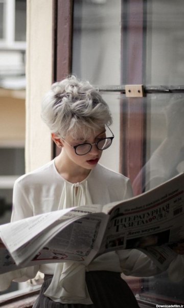  عکس دختر در حال کتاب خواندن کارتونی