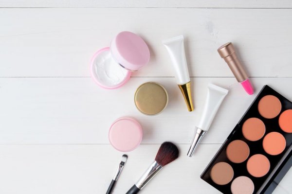  عکس پروفایل برای پیج آرایشی بهداشتی