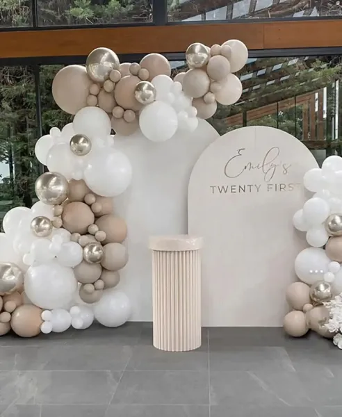  بک گراند سفید تولد