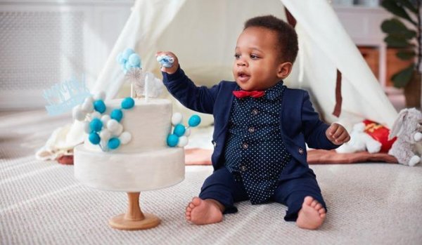  ژست عکس تولد کودک در منزل