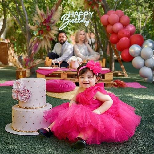  ژست عکس تولد کودک در منزل