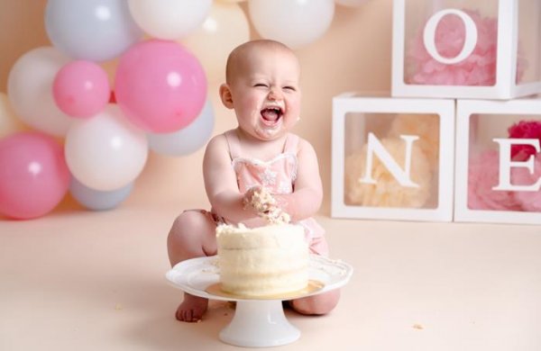  ژست عکس تولد کودک در منزل