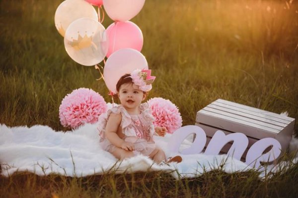  ژست عکس تولد کودک در منزل