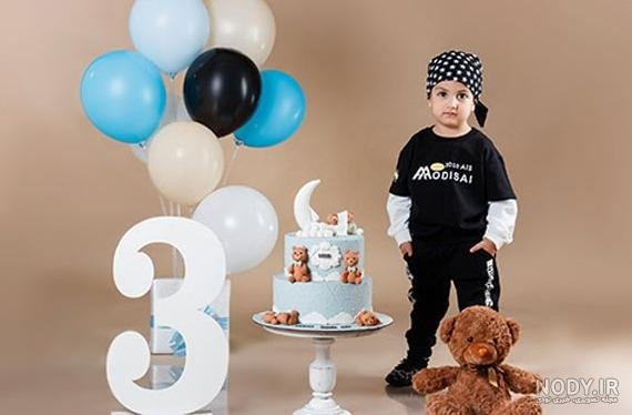  ژست عکس تولد دختر بچه با کیک