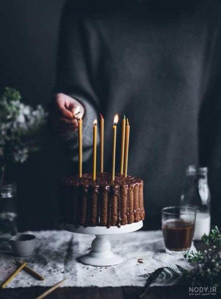  ژست عکس تولد دختر بچه با کیک