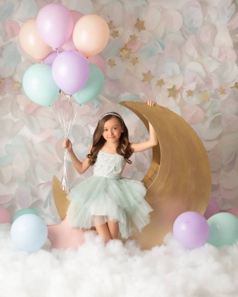  ژست عکس تولد دختر بچه در منزل