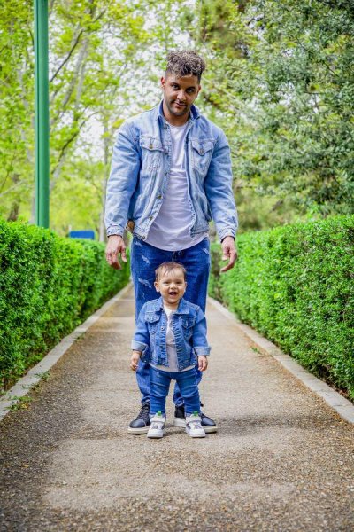  ژست عکس تولد خانوادگی در منزل