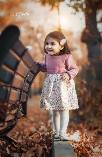 ژست عکس تولد در طبیعت با کیک