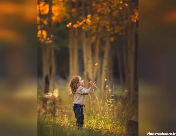 ژست عکس تولد در طبیعت با کیک