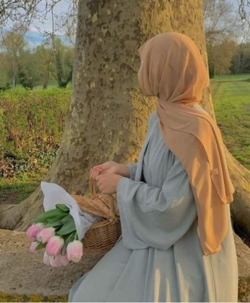 عکس دختر با حجاب مینیمال
