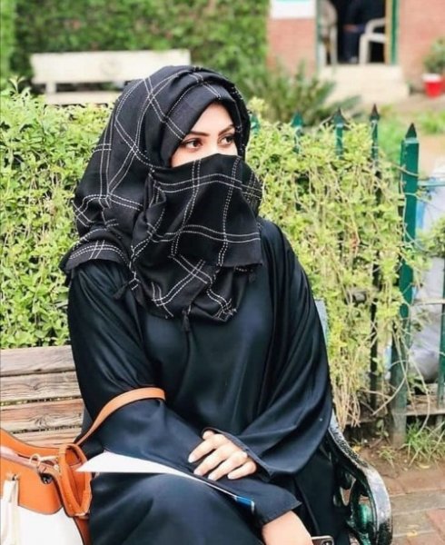  عکس دختر با حجاب مینیمال