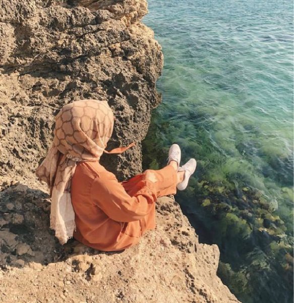  عکس دختر با حجاب مینیمال