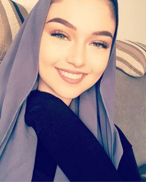  عکس دختر با حجاب مینیمال