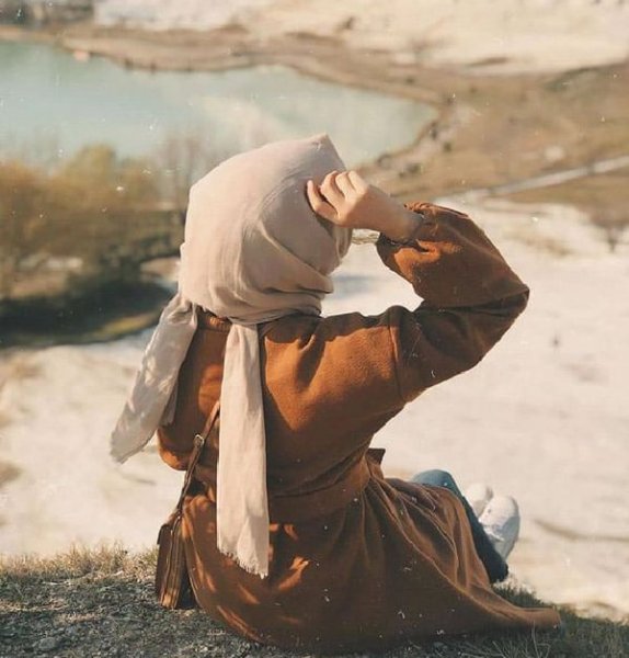  عکس دختر با حجاب مینیمال