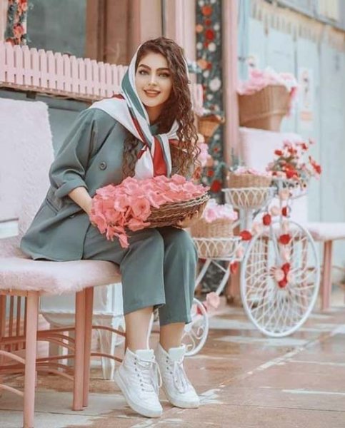  عکس دختر با حجاب مینیمال