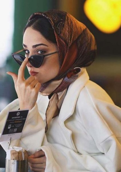  عکس دختر با حجاب مینیمال
