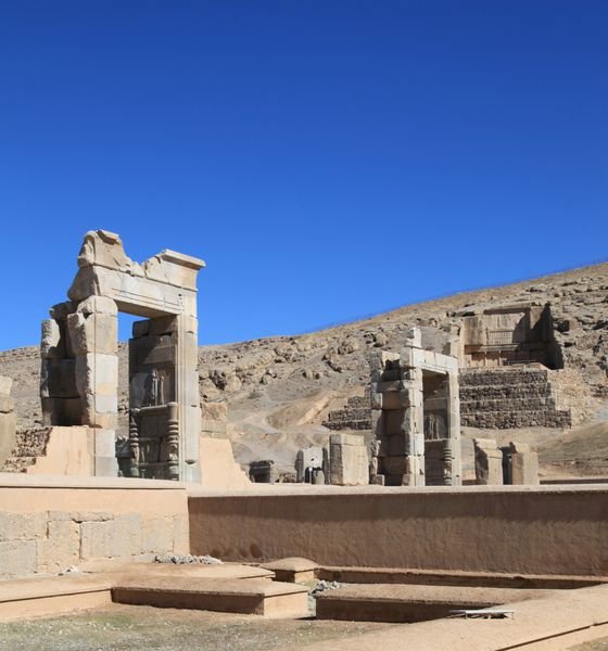  عکس تخت جمشید در زمان هخامنشیان