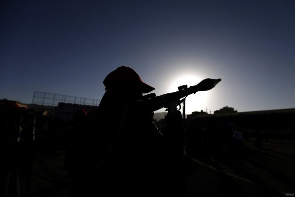  عکس دختر با لباس نظامی برای پروفایل ایرانی