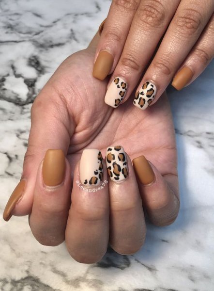  طرح ناخن پلنگی کرم قهوه ای