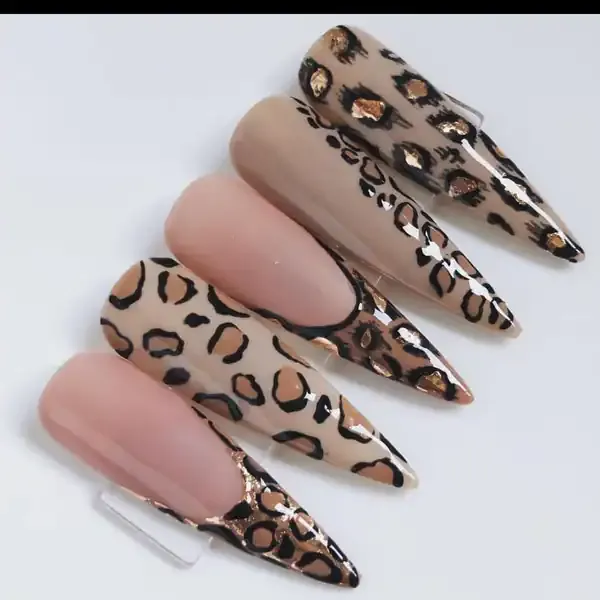 طرح ناخن پلنگی قهوه ای