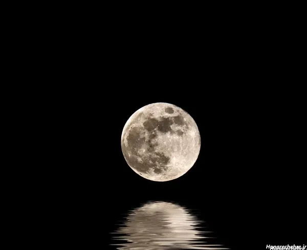 عکس ماه در شب واقعی از نزدیک