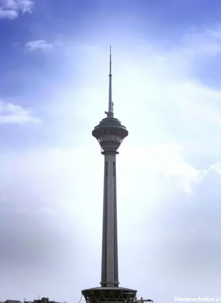  عکس برج میلاد تهران در شب