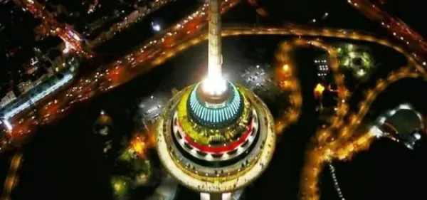  عکس برج میلاد تهران در شب