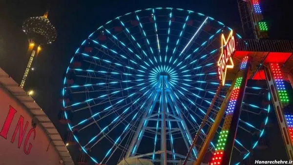  عکس برج میلاد تهران در شب