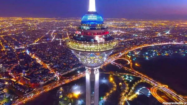  عکس برج میلاد تهران در شب
