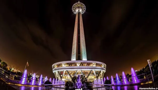  عکس برج میلاد تهران در شب