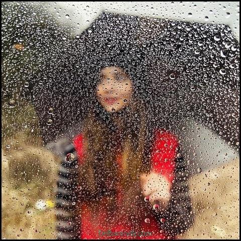  عکس دختر در باران برای پروفایل