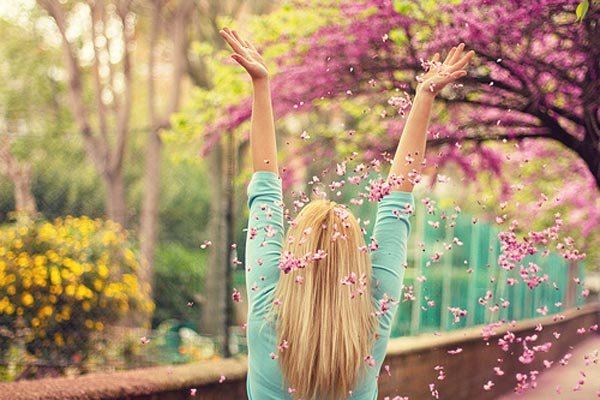  عکس دختر بهاری برای پروفایل