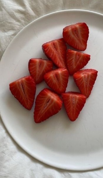  عکس توت فرنگی فانتزی