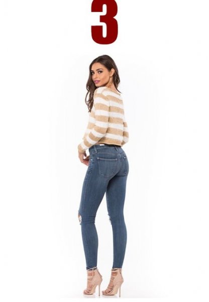  ژست عکاسی دخترانه ایستاده