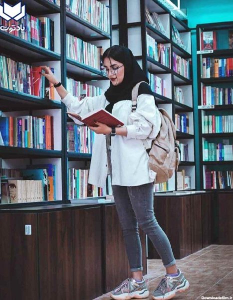  ژست عکاسی دخترانه ایستاده