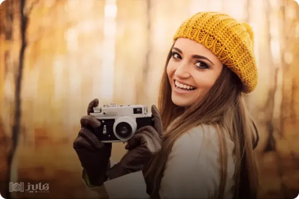  ژست عکاسی دخترانه در خانه