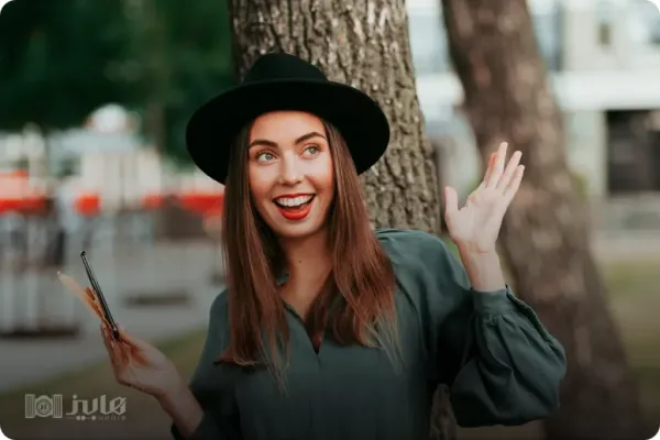  ژست عکاسی دخترانه در خانه