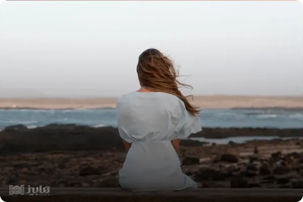  ژست عکاسی دخترانه در خانه