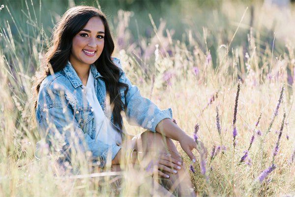  ژست عکاسی در باغ