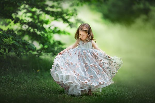  ژست عکاسی در باغ