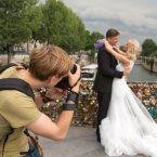  ژست عکاسی در باغ