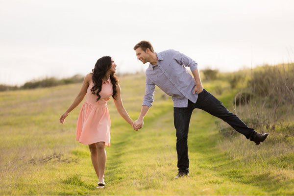  ژست عکاسی در باغ