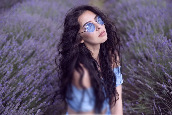  ژست عکاسی در باغ