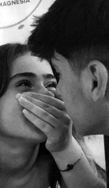  پس زمینه عاشقانه کیوت