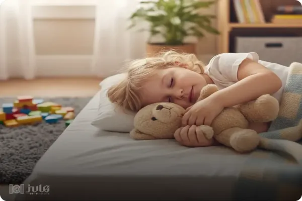  ژست عکس کودک در منزل