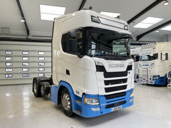  عکس تریلی اسپرت خارجی